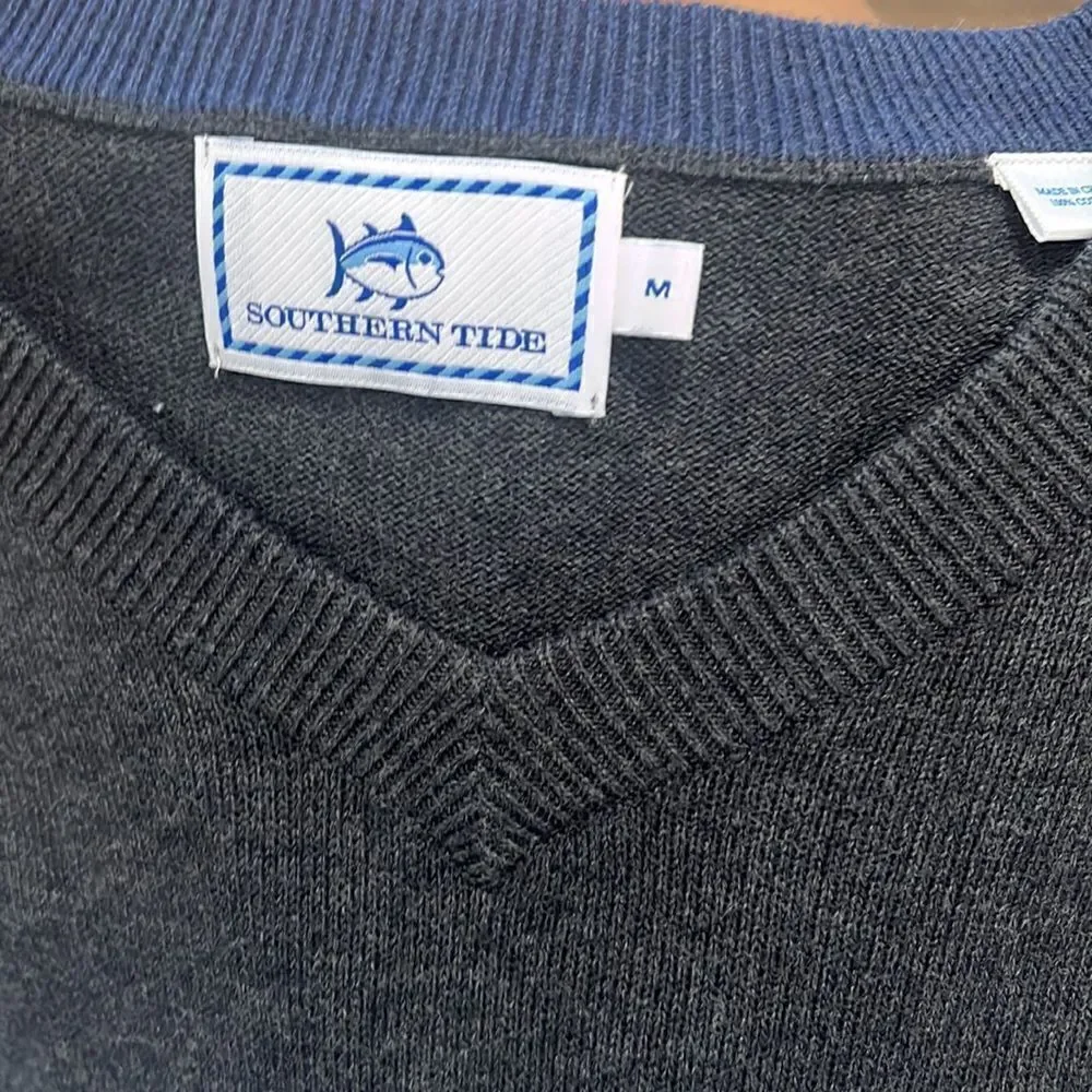 Southern Tide v neck sweater size medium